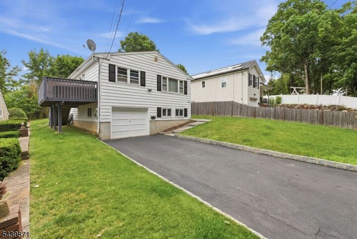 Property Photo:  3 Summit Ave  NJ 07885 