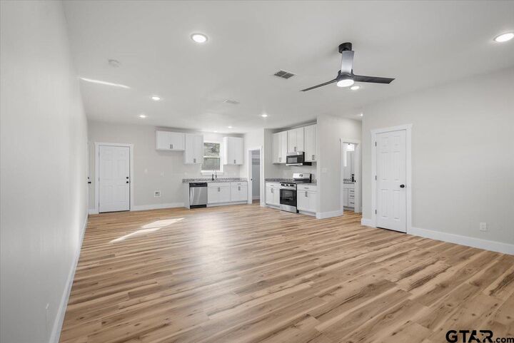Property Photo: 384 Guadalupe St TX 75757
