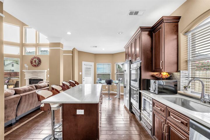 Property Photo: 611 River Delta Lane TX 77469