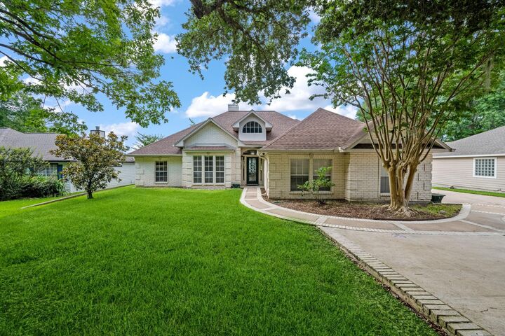 Property Photo: 151 Lake Oaks Boulevard TX 77331