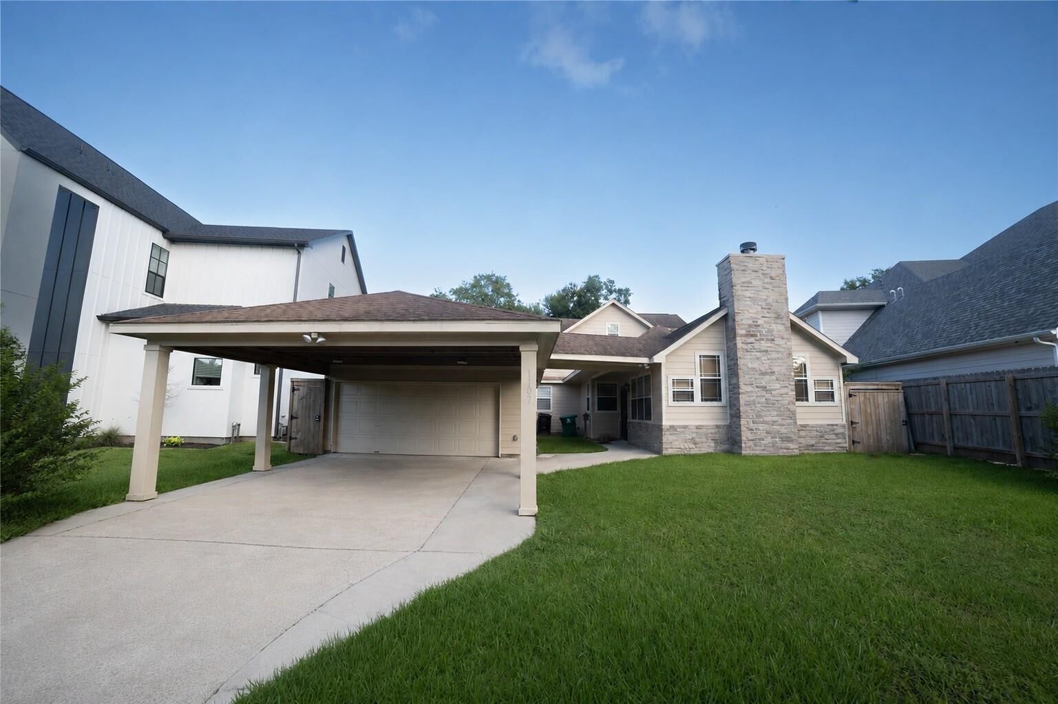 Property Photo:  1107 Du Barry Lane  TX 77018 