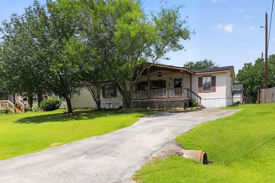 Property Photo:  31207 Wide Oak Circle  TX 77355 