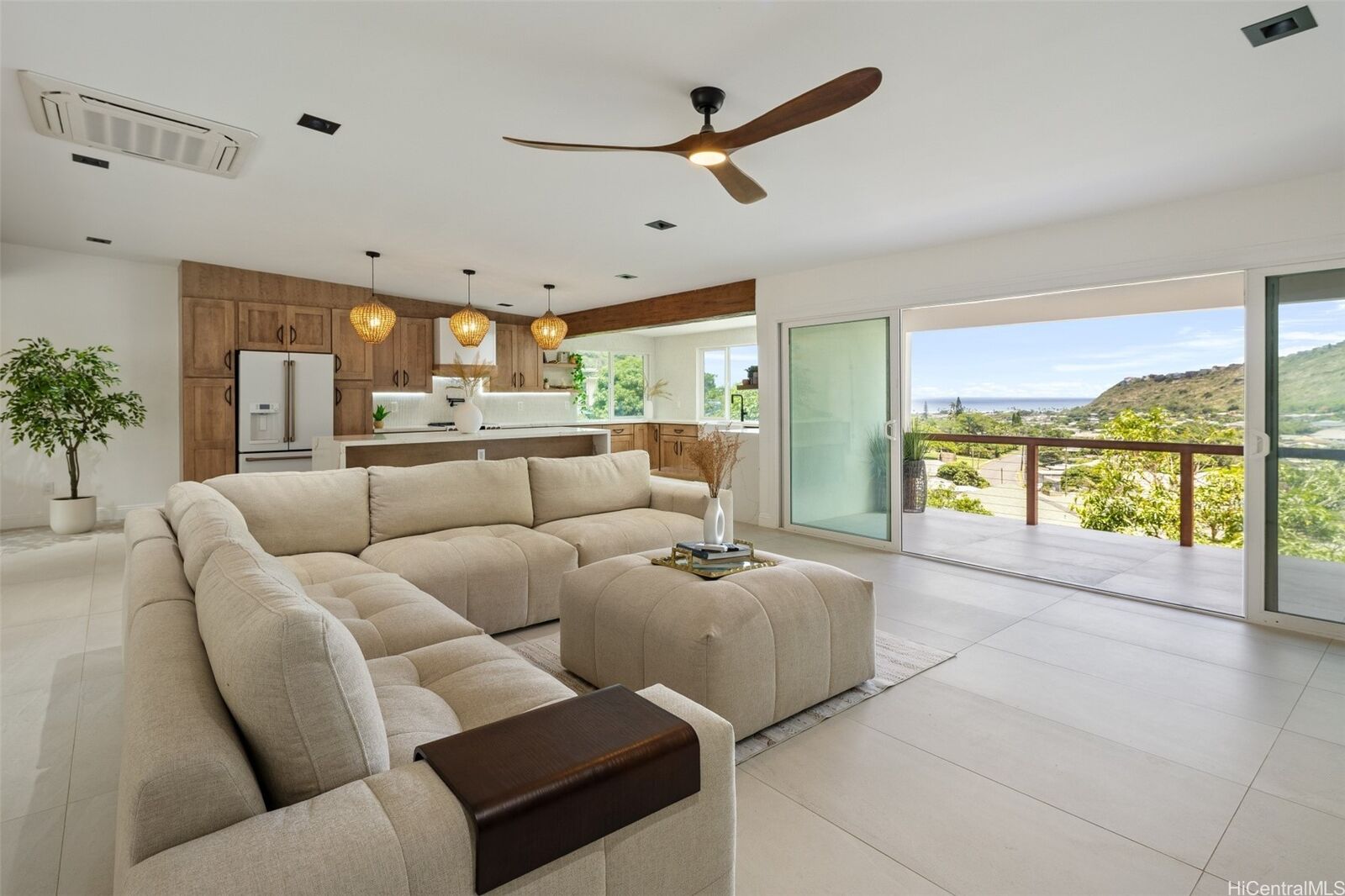 Property Photo:  852 Kainoa Place  HI 96821 