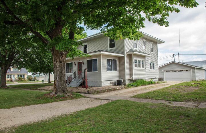 Property Photo:  107 E Prospect St.  IA 50670 