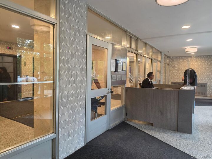 Property Photo: 875 Morrison Avenue #1B NY 10473