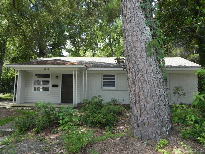 Property Photo: 1728 Robison Hill Road AL 36107