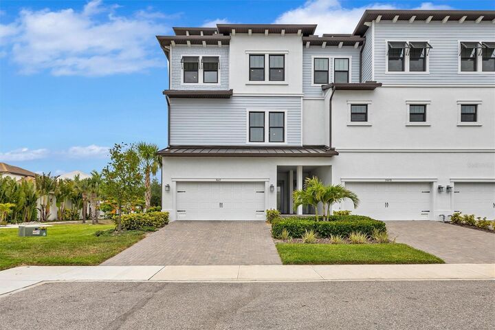Property Photo: 3027 Bermuda Sloop Circle FL 33570