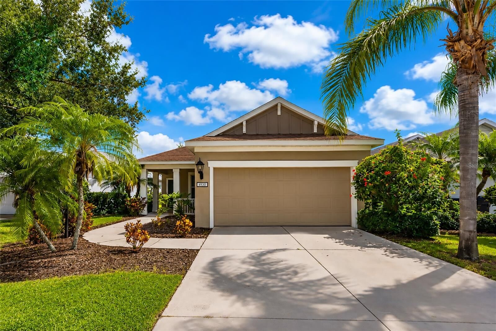 Property Photo:  4930 Newport News Circle  FL 34211 