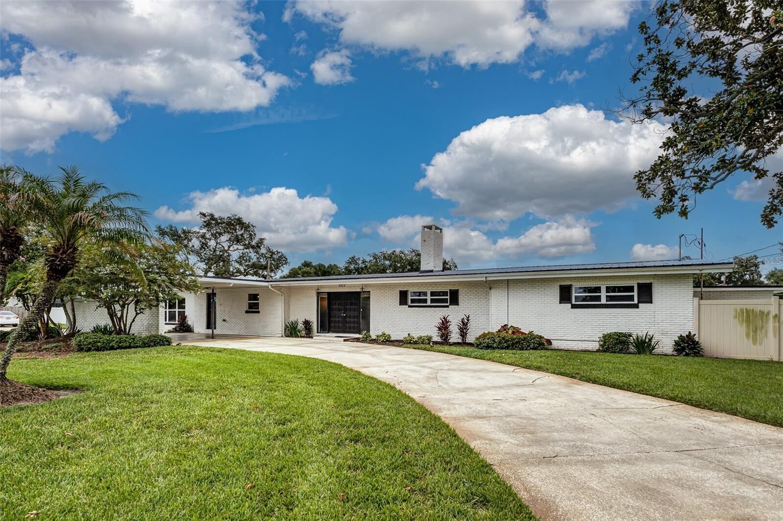 Property Photo: 2925 E Lake Hartridge Drive FL 33881