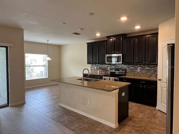 Property Photo: 1142 Ballard Green Place FL 33511