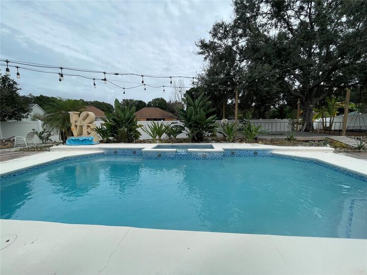 Property Photo: 1924 Rachels Ridge Loop FL 34761