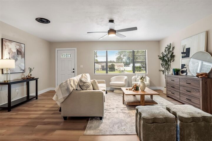 Property Photo:  1348 Radclyffe Road  FL 32804 