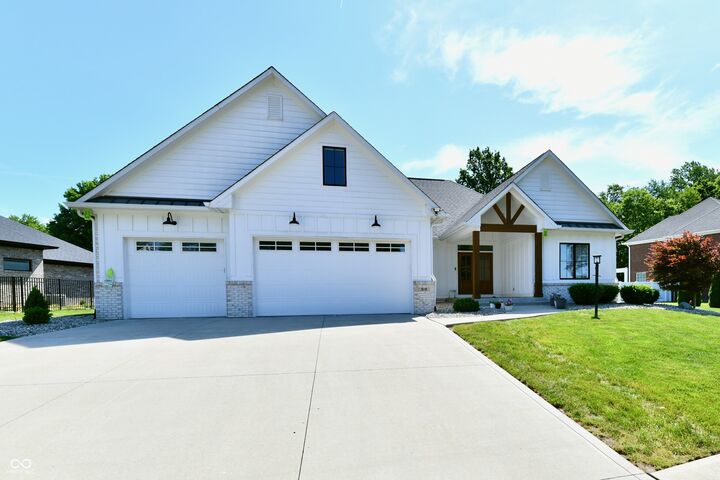 Property Photo:  919 Jacks Way N  IN 46234 