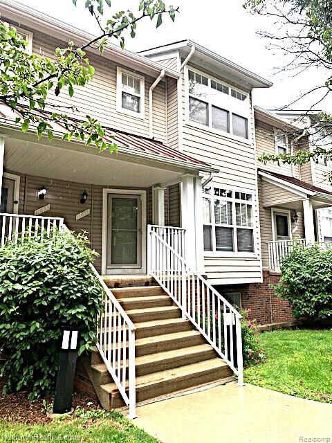 Property Photo: 11695 Squiers Boulevard MI 48315 5936