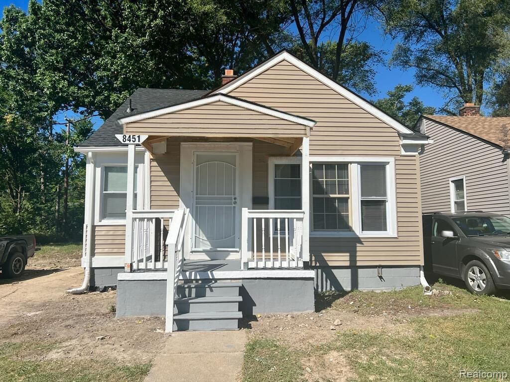 Property Photo: 9091 Fielding Street MI 48228 1670