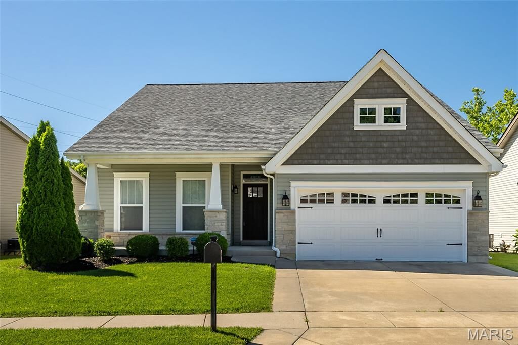 Property Photo:  4005 Hathaway Place  MO 63304 