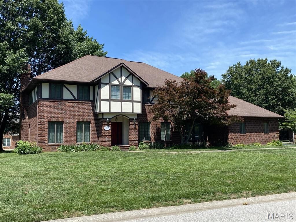 Property Photo:  116 Red Fox Road  IL 62223 