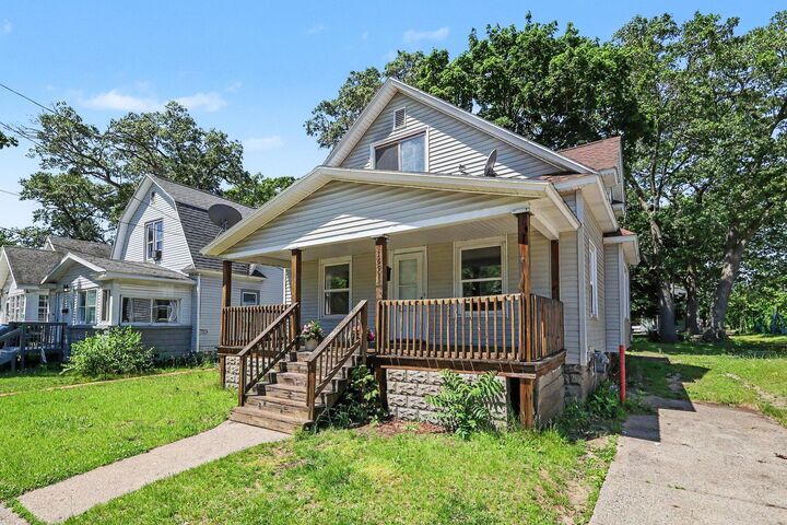 Property Photo: 1691 Terrace Street MI 49442