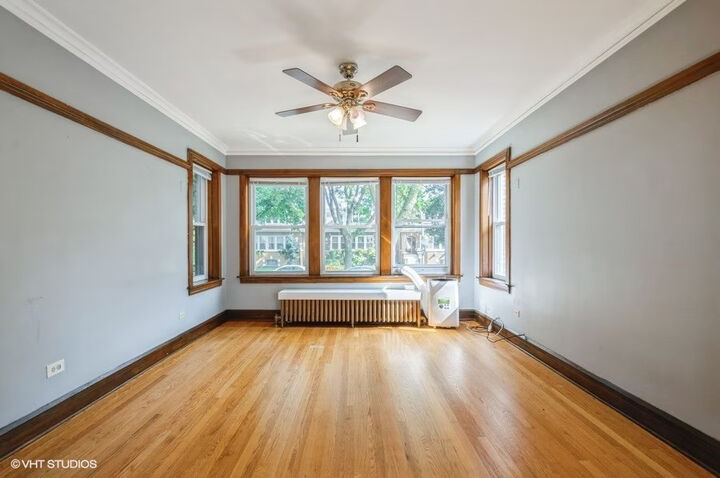 Property Photo:  5442 N Ludlam Avenue  IL 60630 