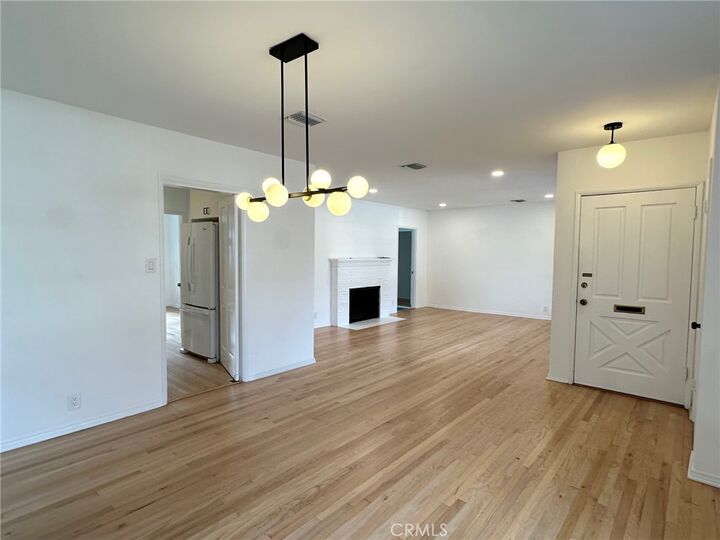 Property Photo: 15440 Dickens Street CA 91403