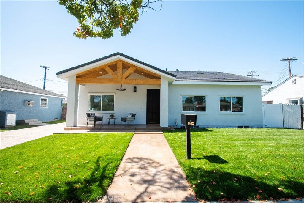 Property Photo: 1933 Fanwood CA 90815