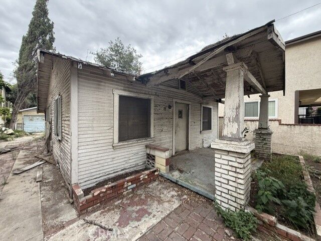 Property Photo:  482 E Santa Anita Avenue  CA 91501 
