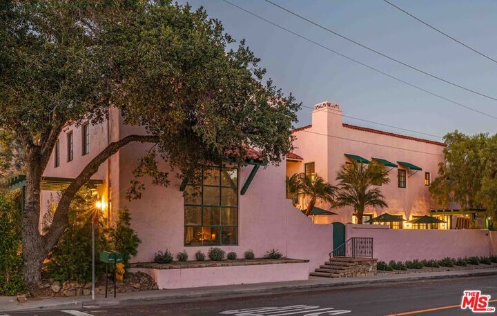 Property Photo:  202 Canada Street  CA 93023 
