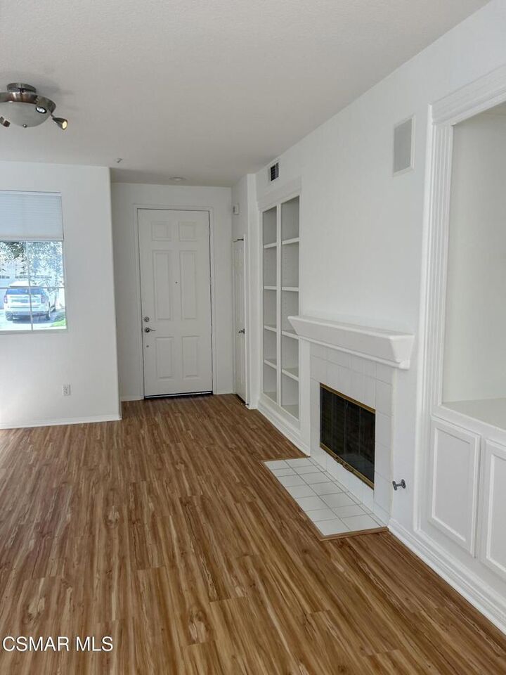 Property Photo:  822 Pontoon Way  CA 93035 