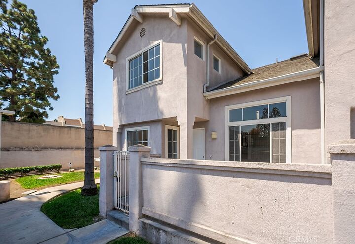 Property Photo: 820 W Compton 24 CA 90220