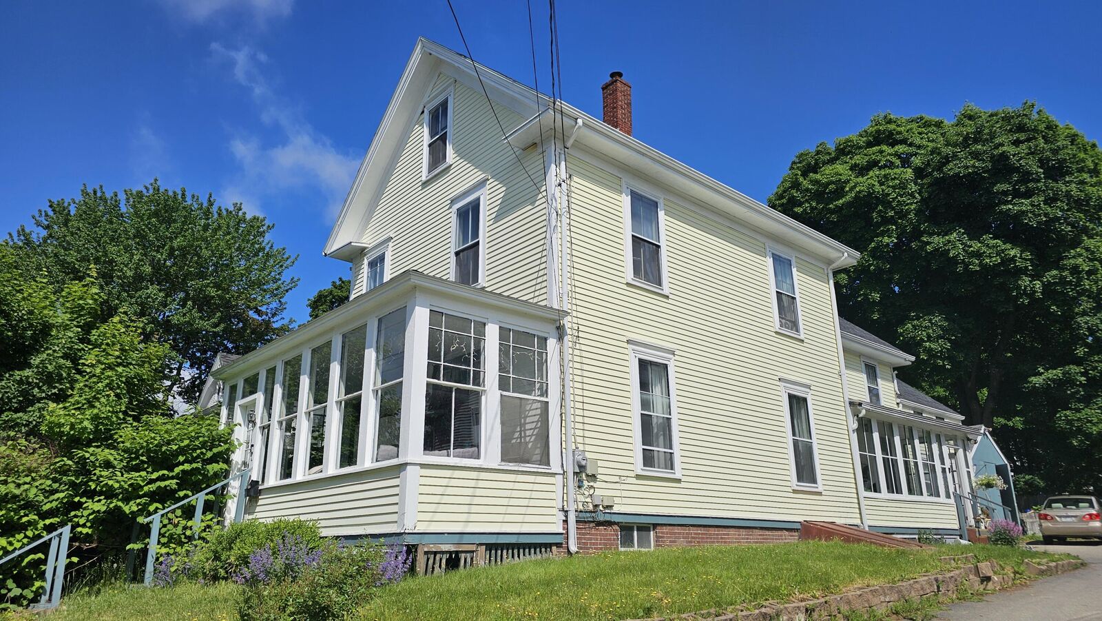 Property Photo:  423 Hammond Street  ME 04401 