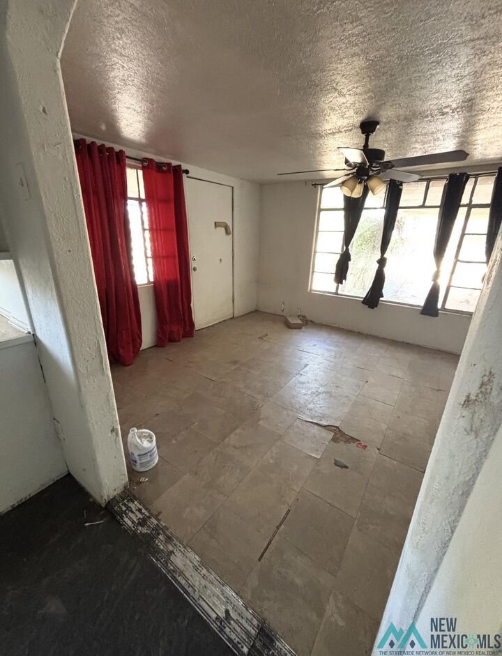 Property Photo:  601 Valencia Avenue  NM 87021 