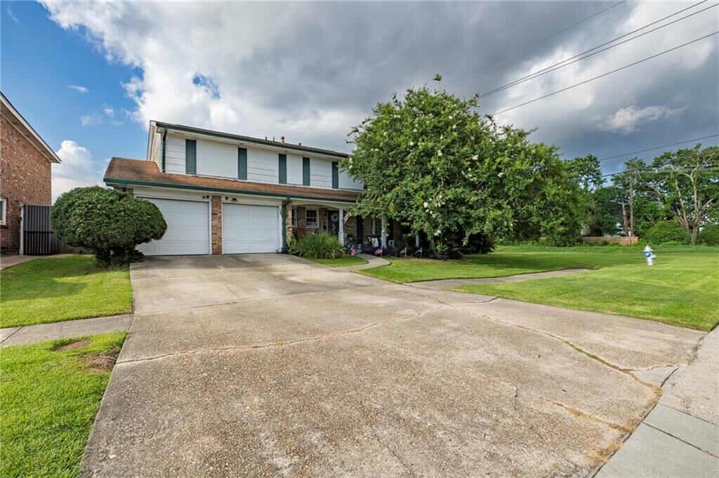 Property Photo: 801 Ginette Drive LA 70056