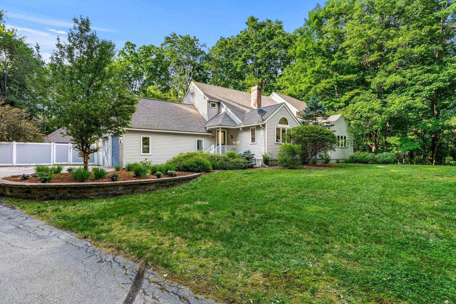 Property Photo: 301 N Amherst Road NH 03110