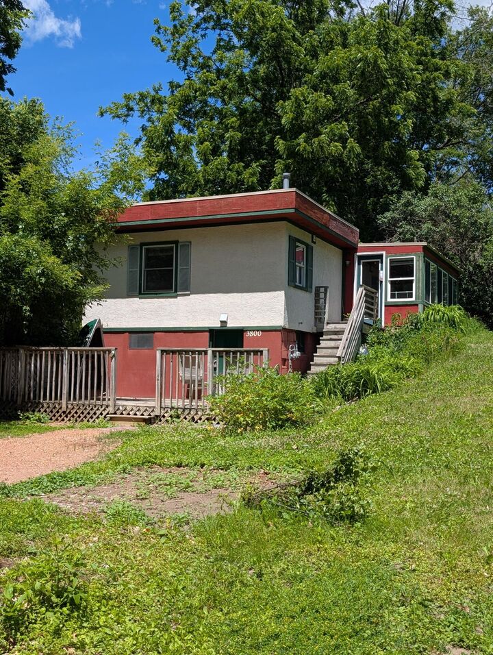 Property Photo:  3800 Park Lane  MN 55384 