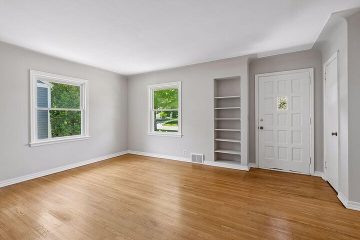 Property Photo: 5605 York Avenue S MN 55410
