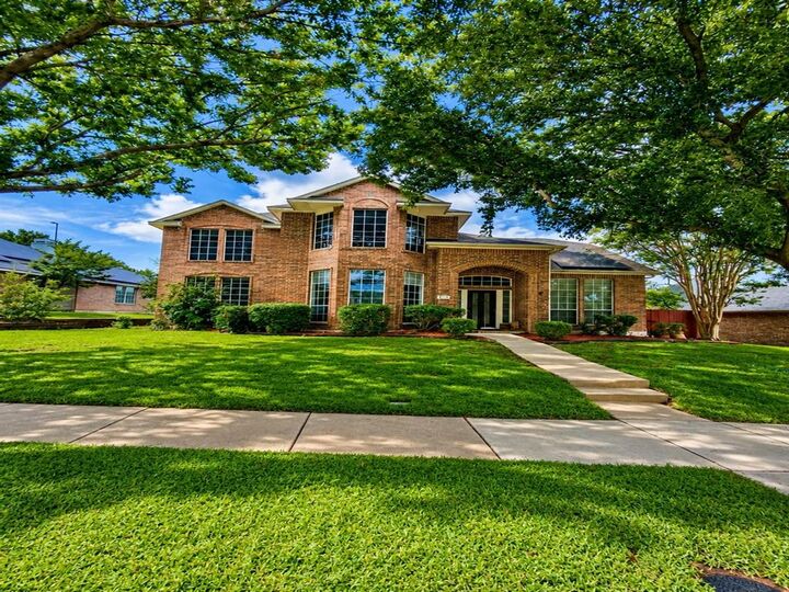 Property Photo: 2418 Sherbrooke Lane TX 75070