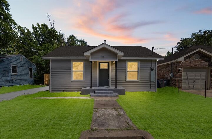 Property Photo: 4318 Jamaica Street TX 75210