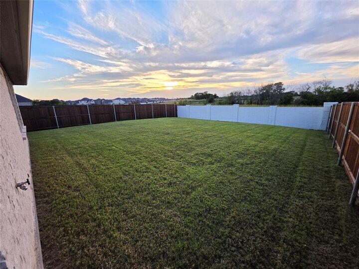 Property Photo: 3204 Ferrero Lane TX 75407