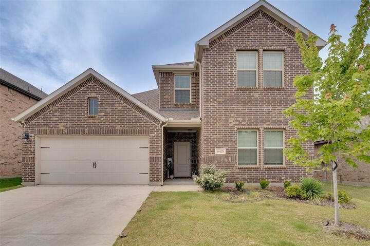 Property Photo: 10125 Kayak Street TX 76227