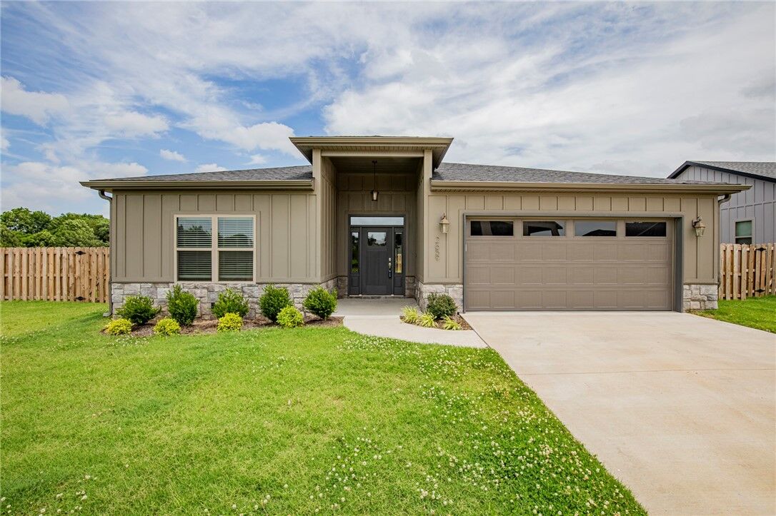Property Photo: 2659 N Justin Drive AR 72704