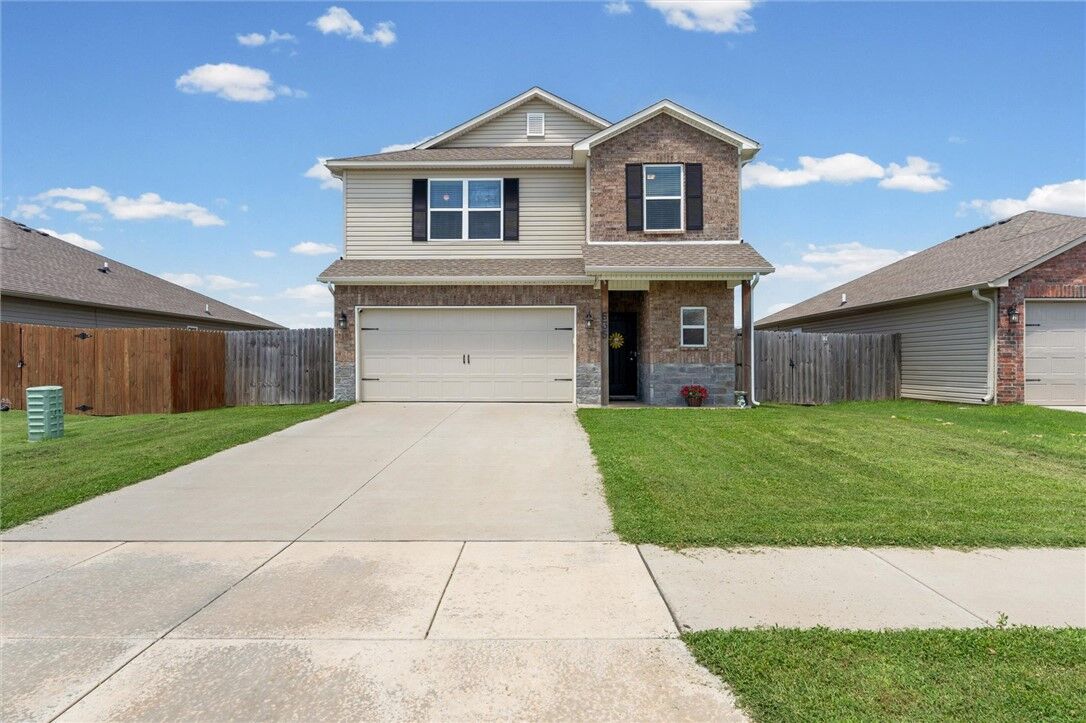 Property Photo:  635 Woodcreek Loop  AR 72745 