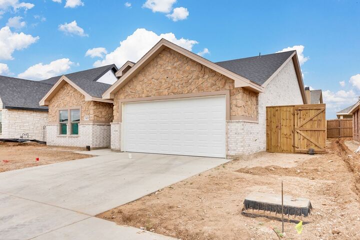 Property Photo:  8629 Pamplona Pl  TX 79765 