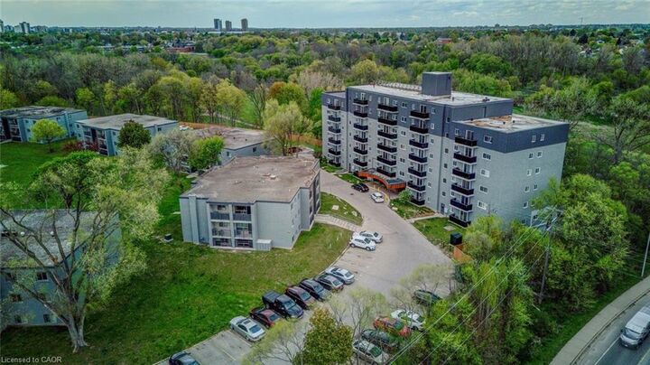 Property Photo:  80 King Edward Avenue 803  ON N5Z 3S9 