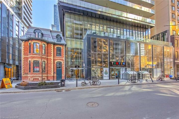 Property Photo: 15 Grenville Street 4109 ON M4Y 0B9