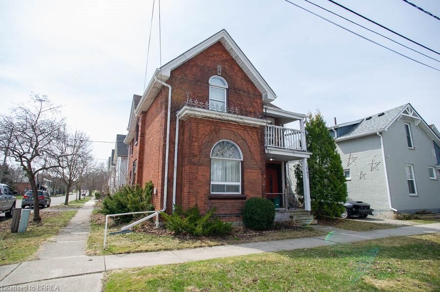 Property Photo:  193 Chatham Street 1  ON N3S 4G6 