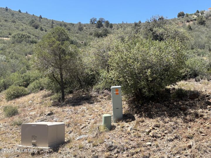 Property Photo:  727 W Lee Boulevard  AZ 86303 