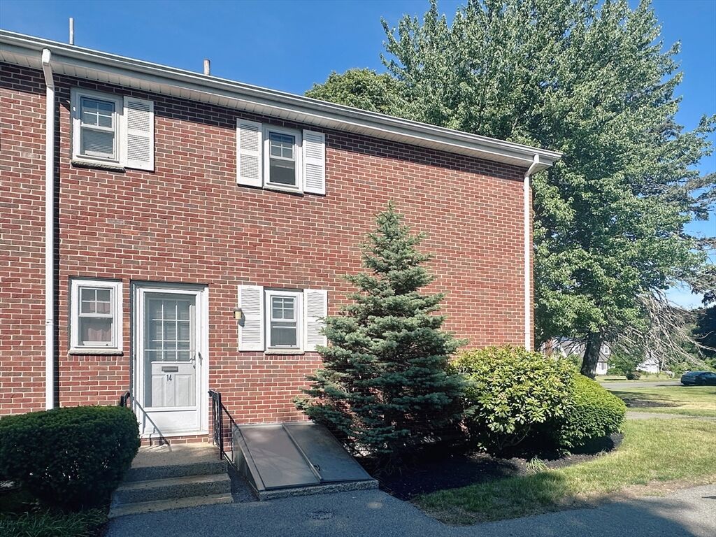 Property Photo: 14 Emerson Gardens Rd 14 MA 02420