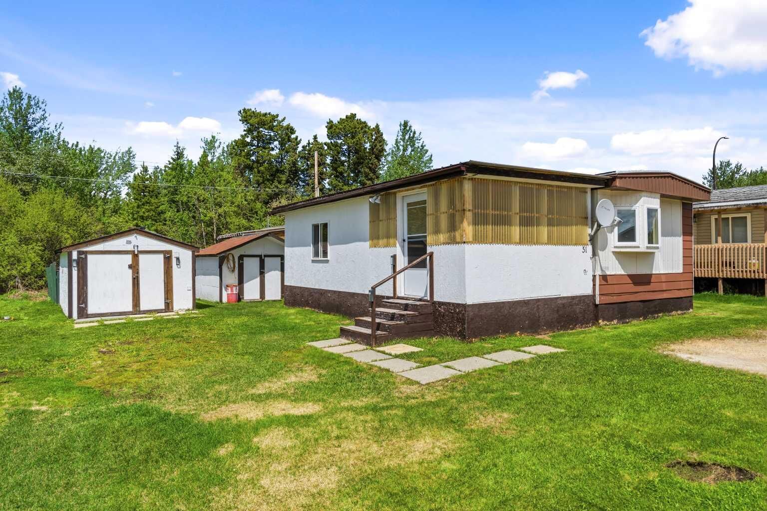 Property Photo:  51 Sunset Crescent  AB T0G 2C0 