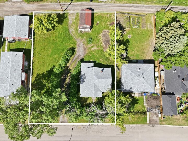 Property Photo: 509 1 Street SE AB T0L 0H0