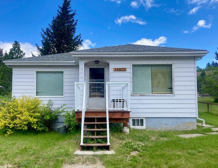 Property Photo: 14825 21 Avenue S AB T0K 0E0